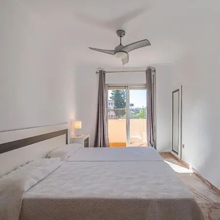 Olay- Habitaciones Femeninas Solo Para Mujeres *